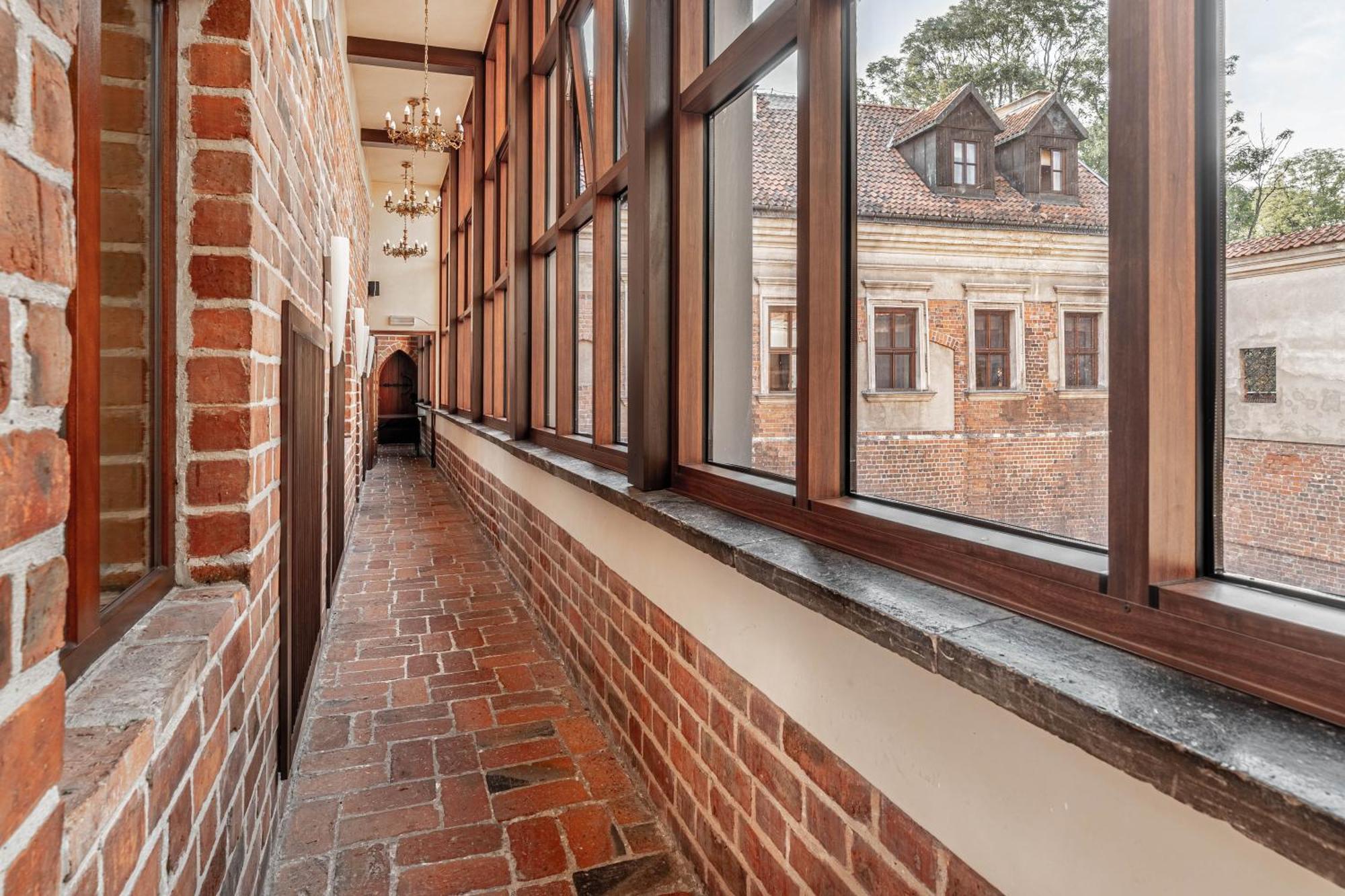 Aparthotel Zamek Uniejów Exterior foto