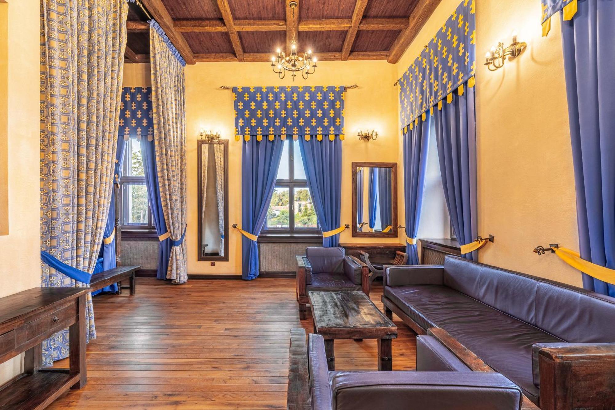 Aparthotel Zamek Uniejów Exterior foto
